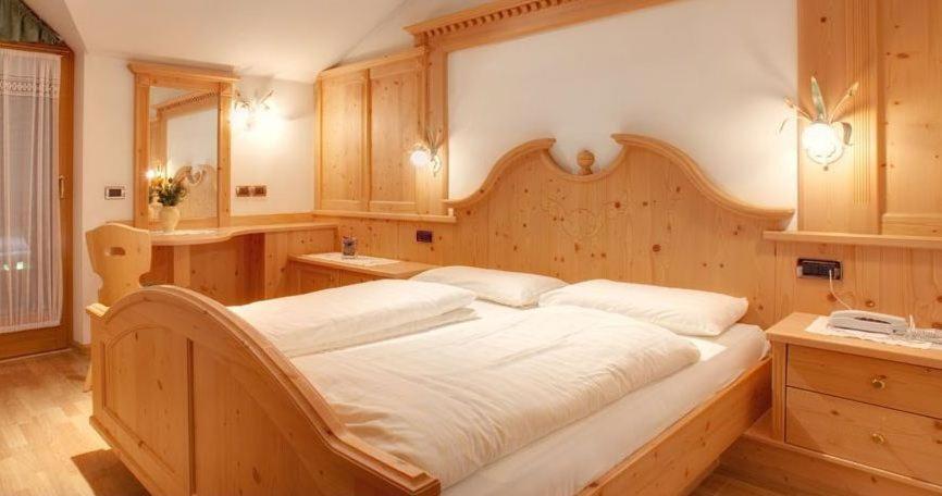 Residence Forcelles Сан-Кассиано Номер фото